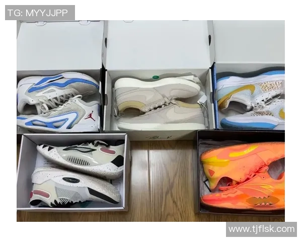 拥有个人签名足球鞋的球星及其品牌合作背后的故事与影响